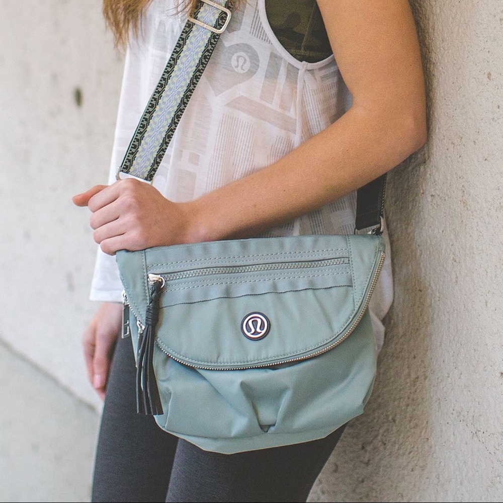 Lululemon Earl Grey Festival crossbody bag